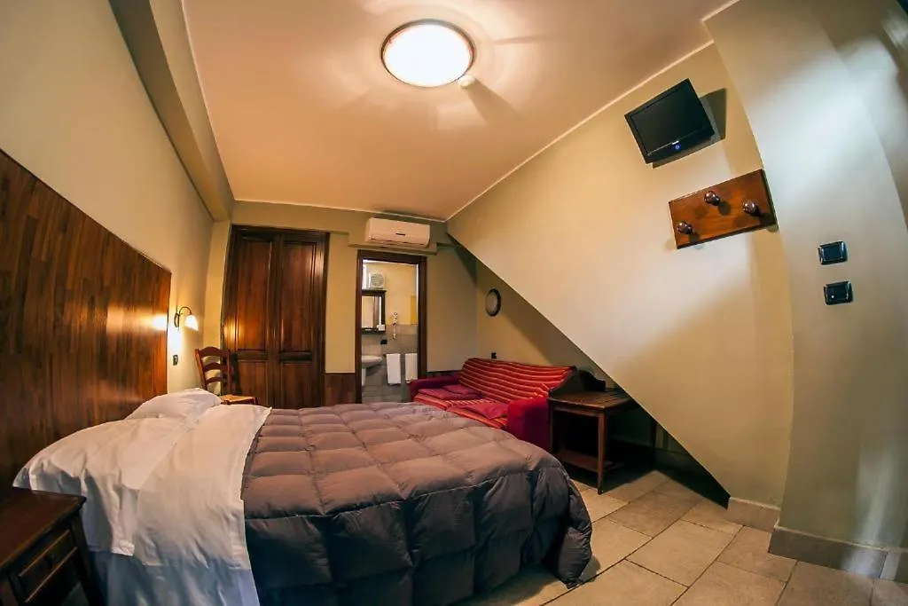 B&B Capomulini Acireale 0*,  Italia